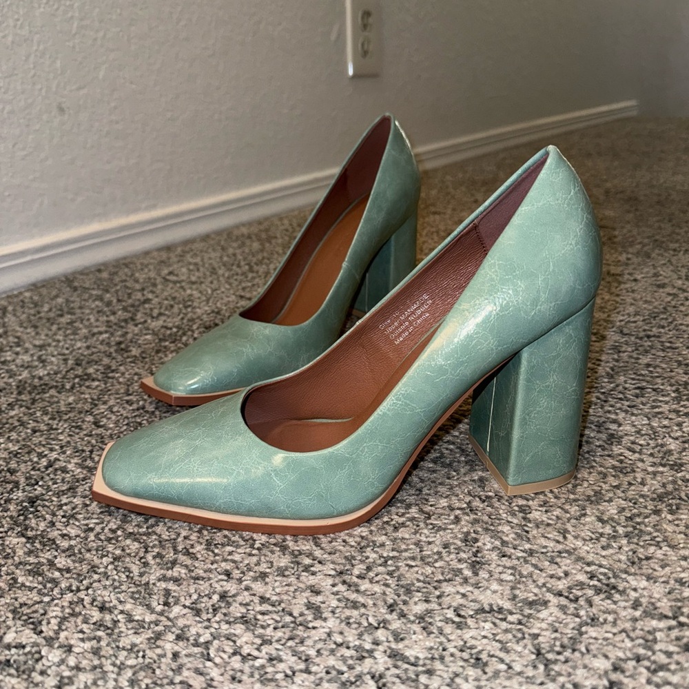 NEW Gabrielle Union Heels